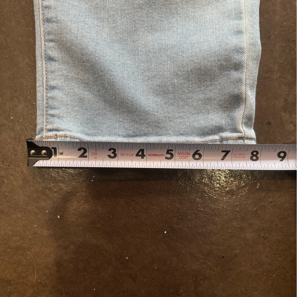 High Rise Loose Fitting Jeans - Picture 11 of 11